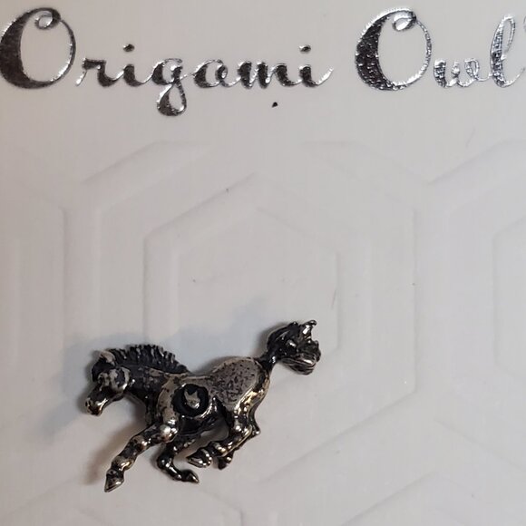 Origami Owl - Brand New Stunning Horse Charm! - Picture 2 of 2
